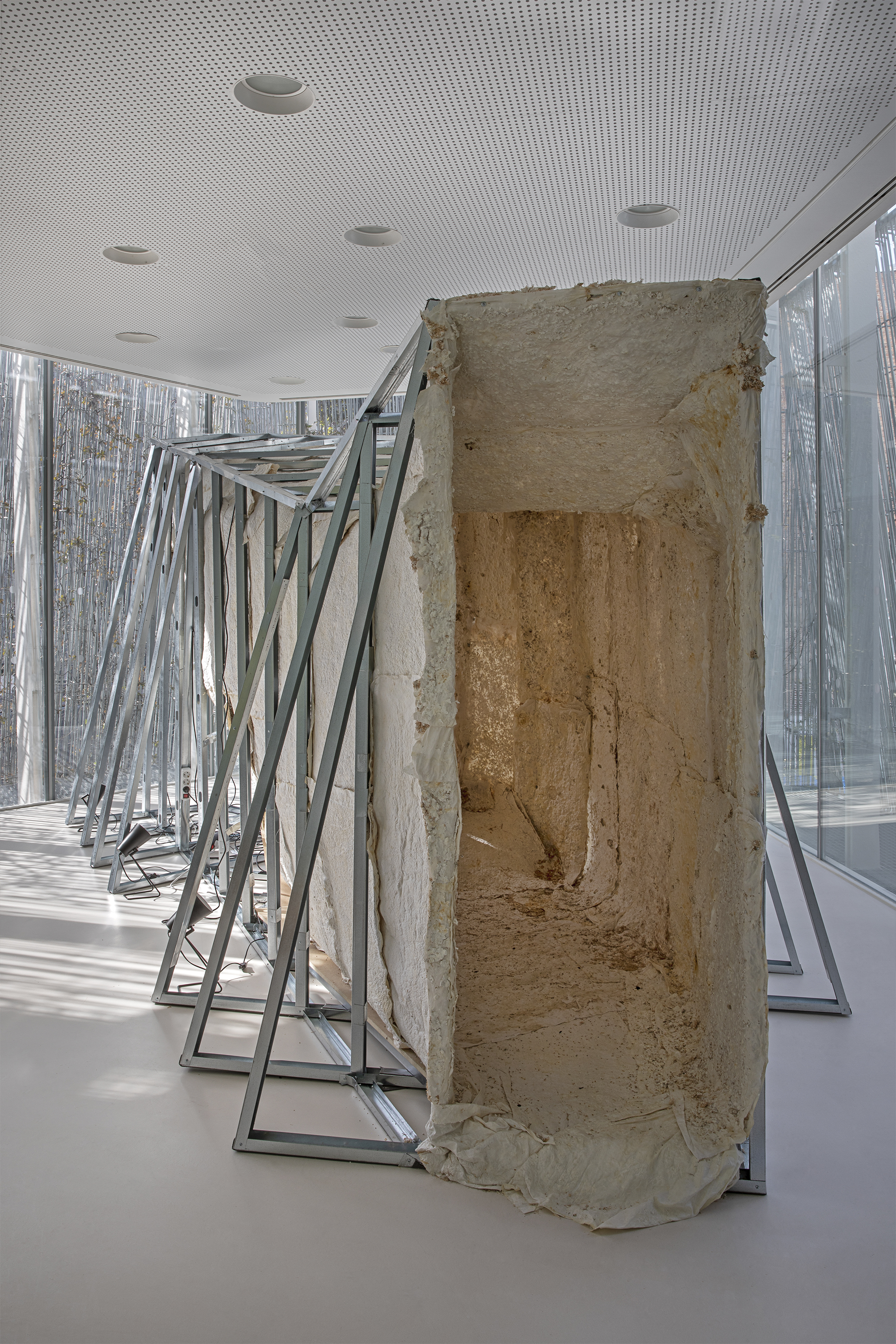 Elena Rocabert. Un agujero en mi jardín, 2025