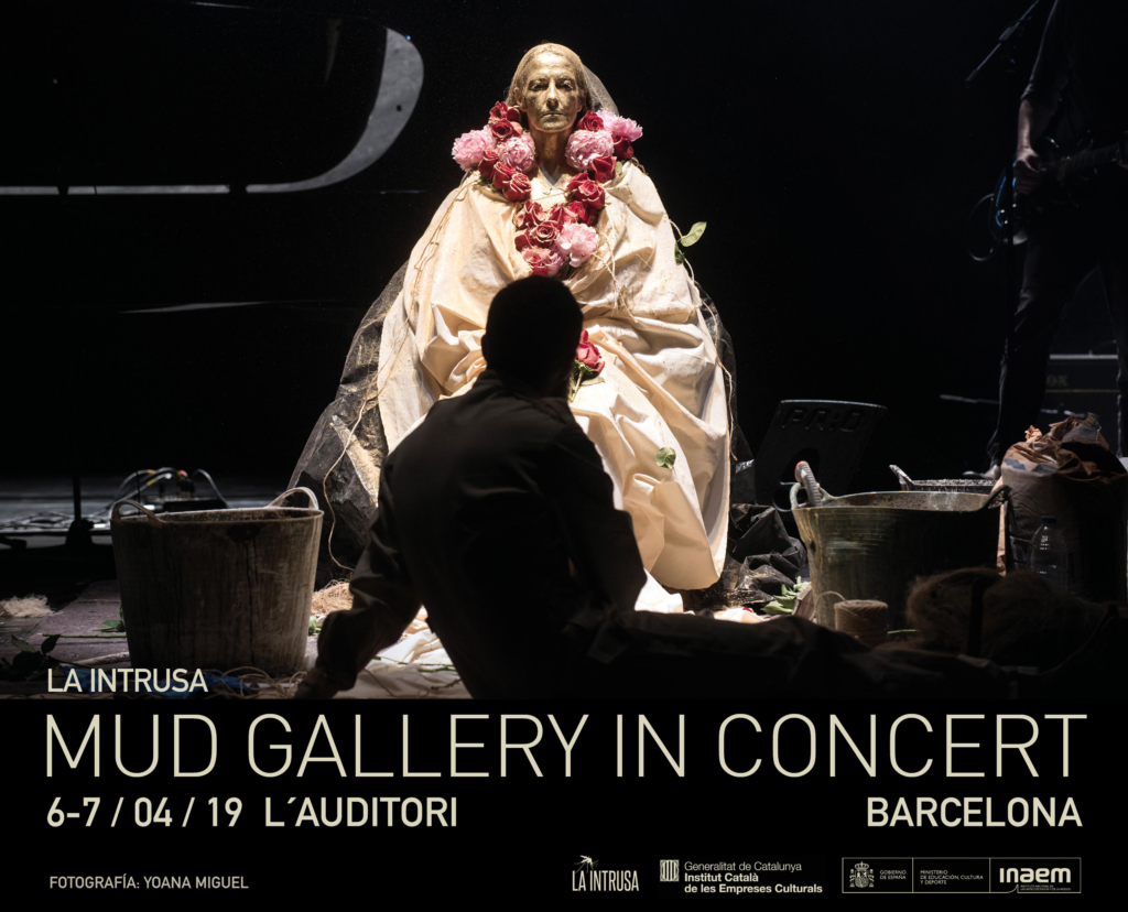 Joaquín Jara. Acción escultórica para la compañía LA INTRUSA DANZA S.L. Espectáculo en la Mud Gallery. Fotografía: Yoana Miguel