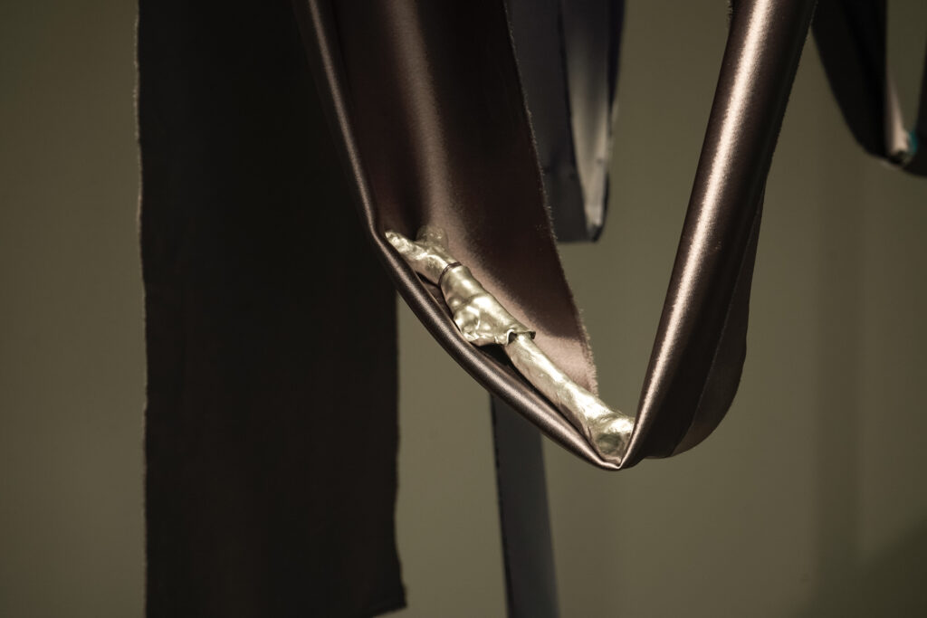 Julieta Hsiung. Moonskin