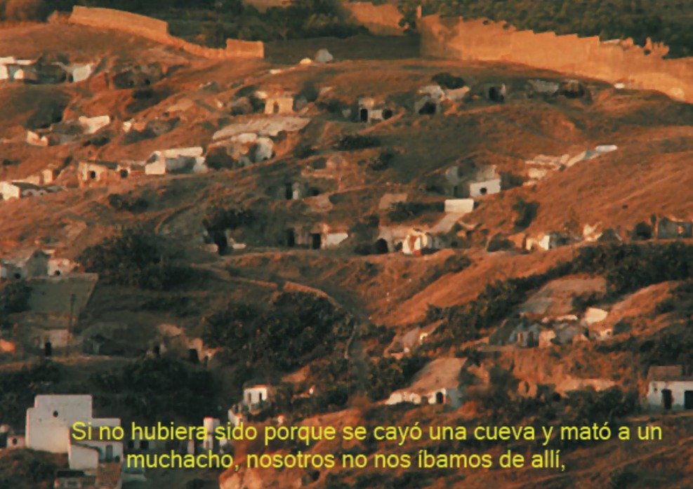 María Rosa Aránega. Tierra que la multitud invade, 2021