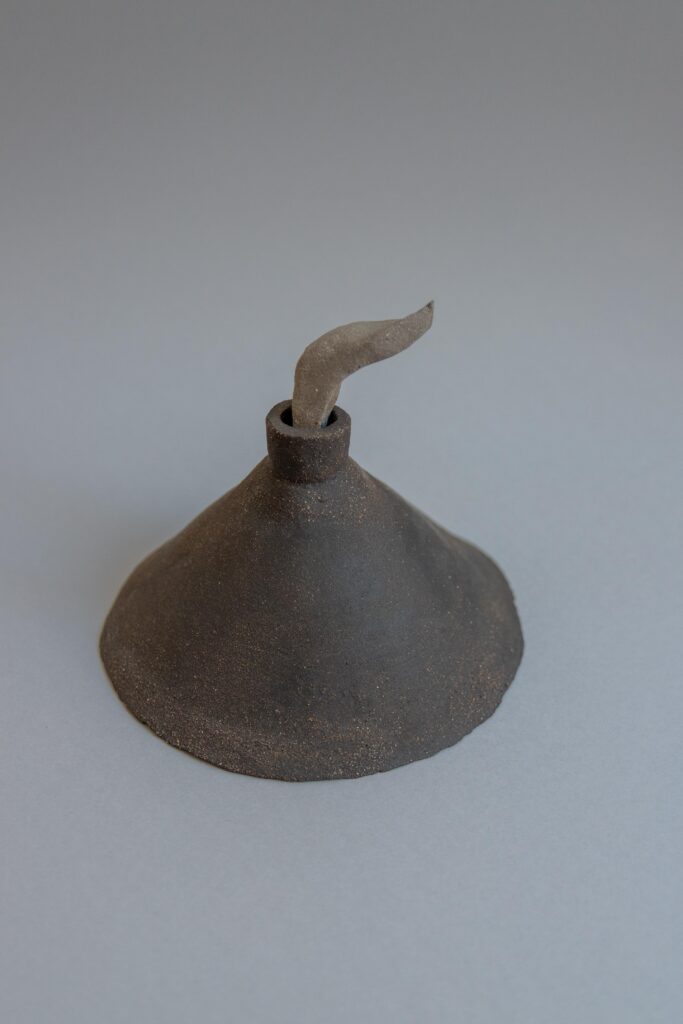 Natalia Pilo Pais. Siluetas territoriales: La suma de las semejanzas, 2023-2024. Un aquí, Un allí. Fantastik Lab, Valencia