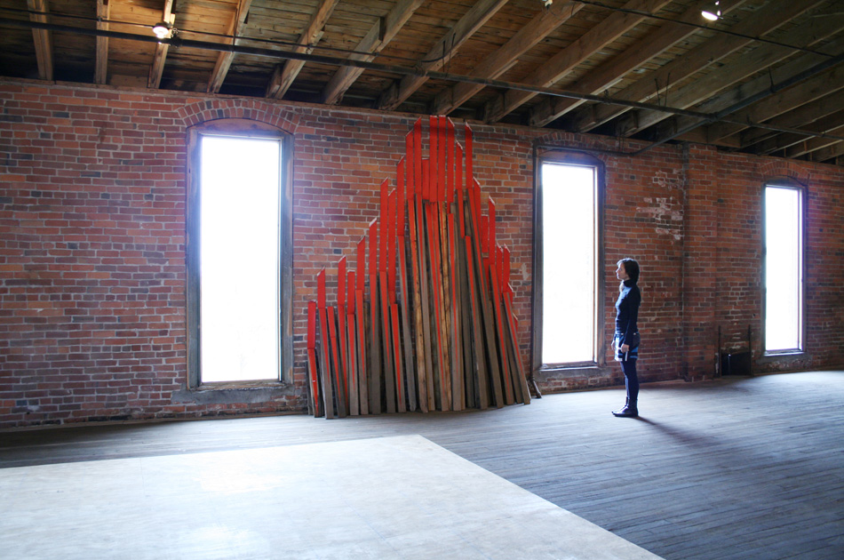 Silvia Lerín. Lava vertical, 2013. Proyecto Conversation with the building
