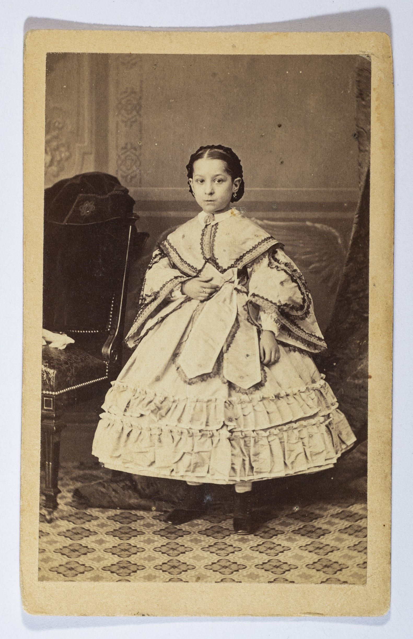 Estudio de José Martínez Sánchez. Una niña, hacia 1860. Museo Nacional del Romanticismo