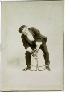 Houdini, uno de los carteles que podemos ver en el exposición en el Espacio Fundación Telfónica hasta el 28 de mayo de 2017