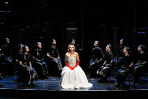 Lady Macbeth del distrito de Mtsensk. producción de la Ópera Helikon de Moscú en el Teatro Comunale de Bolonia en diciembre de 2014