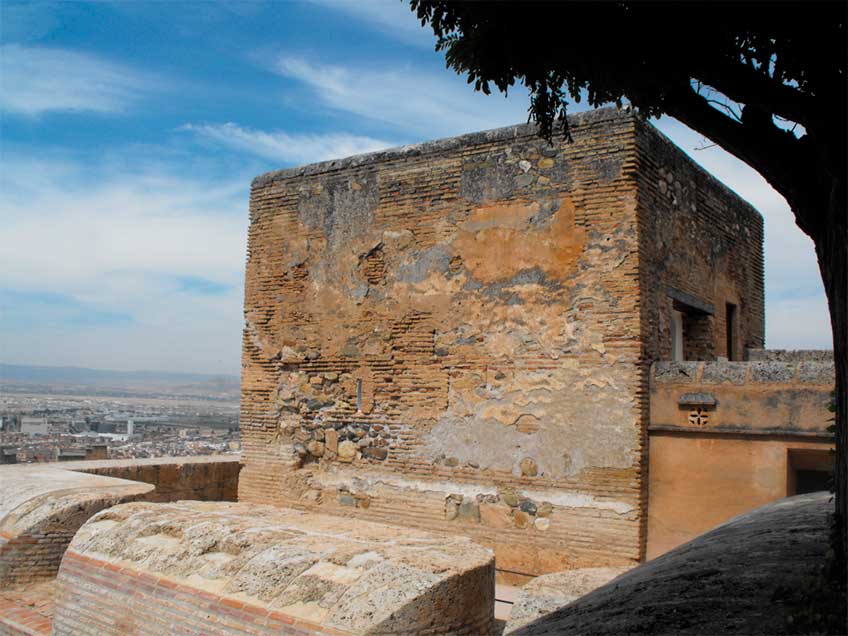 Torre de la Pólvora, en la Alhambra de Granada