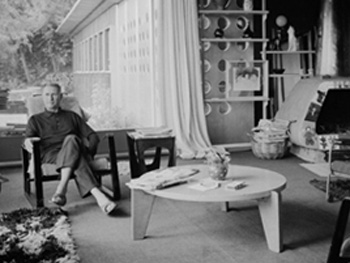 Retrato de Jean Prouvé en su casa de Nancy. ©Centre Georges Pompidou