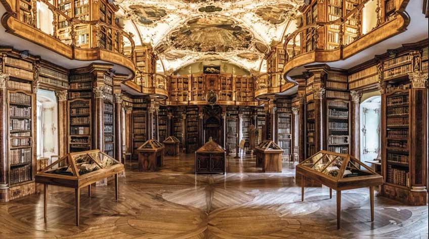 Biblioteca de la abadía de St. Gallen en Suiza.
