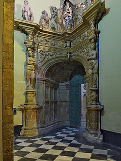 Puerta de acceso a la sacristía de la Capilla del Salvador, Úbeda
