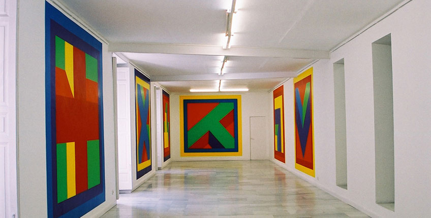 Galería Juana de Aizpuru. Vista de la exposición que le dedicó al artista Sol Lewitt en 2002