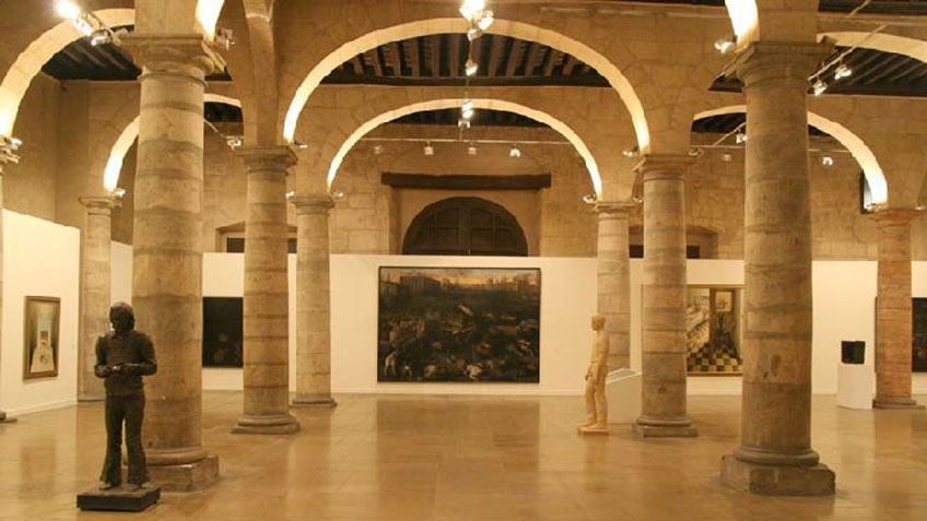 Palacio Almudí. Sala de columnas. Murcia