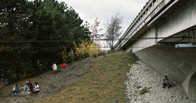 Jeff Wall. Storyteller, 1986.  229 x 437 