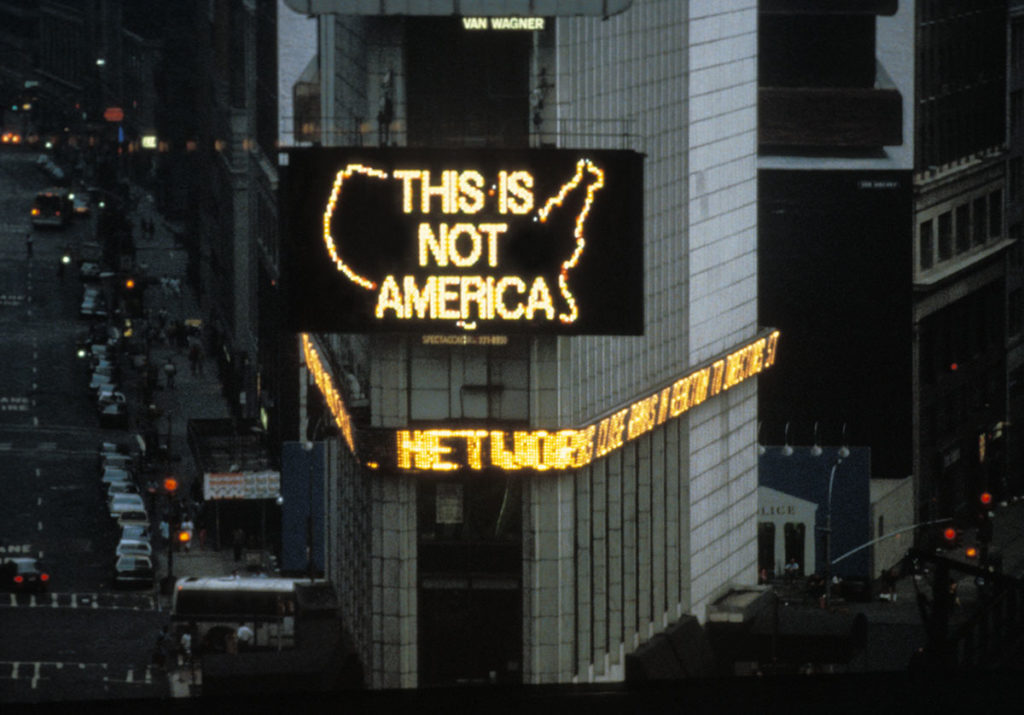 Alfredo Jaar. Times Square, Abril de 1987: Un logo para América, 1987