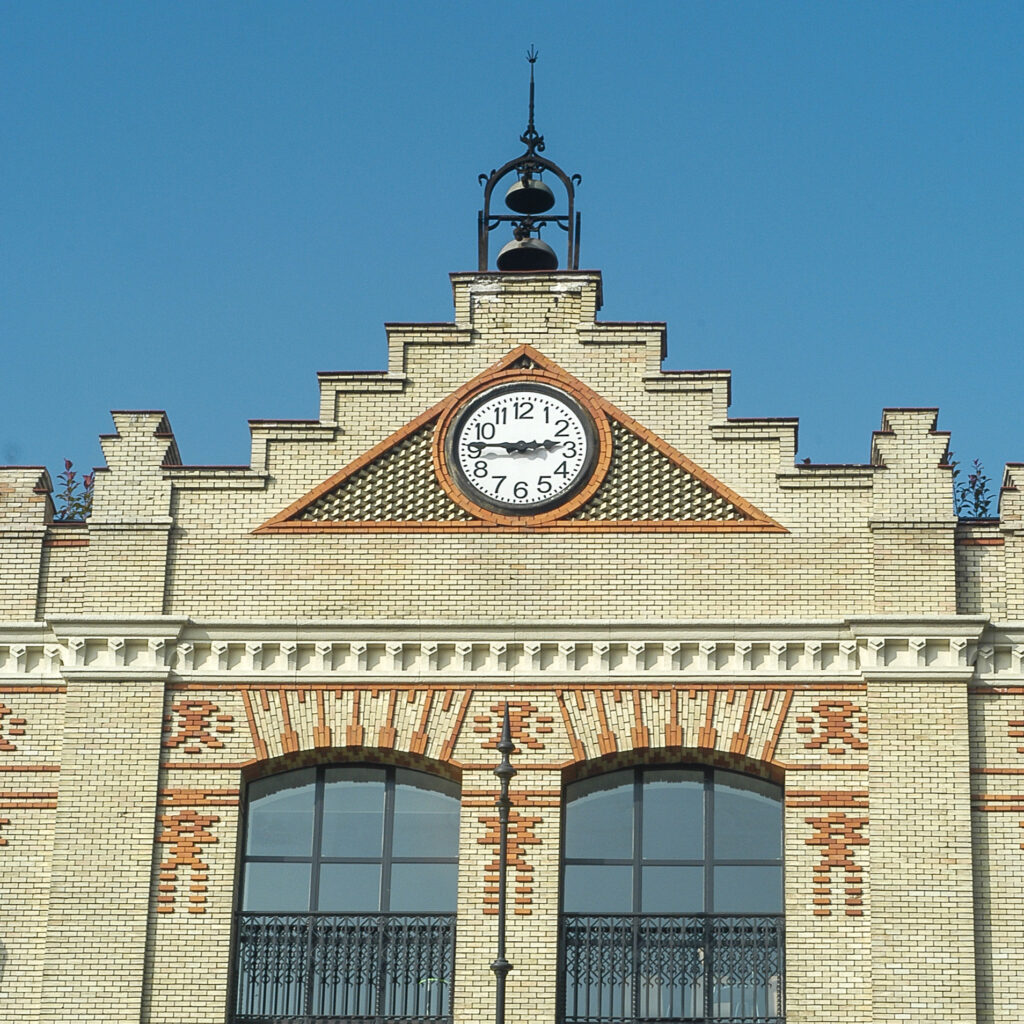 Fachada de La Casa Encendida