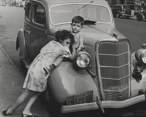 Helen Levitt. Nueva York, hacia 1948. © Film Documents LLC, cortesía de Zander Galerie, Cologne