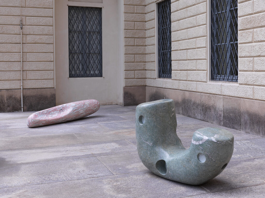 Nairy Baghramian. "Misfits". GAM - Galleria d’Arte Moderna, Milán