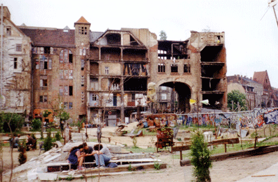 Kunsthaus Tacheles, 1995