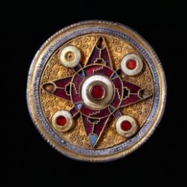 Broche de Wingham, 575-625. © The Trustees of The British Museum (2016).