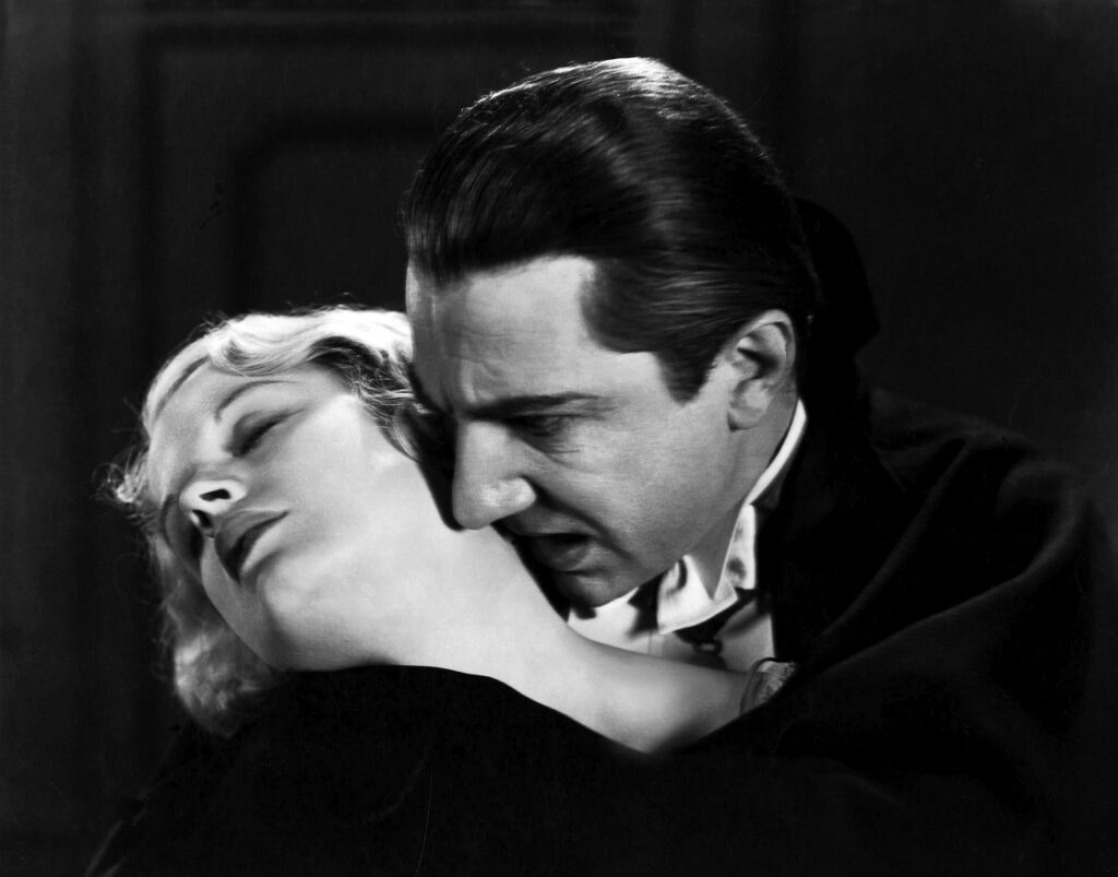 DraculaBéla Lugosi y Helen Chandler en Drácula de Tod Browning, 1931. Universal Pictures/WolfTracerArchive/Photo12/ agefotostock. 