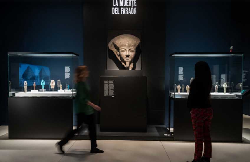 Vista de la exposición "Faraón. Rey de Egipto" en CaixaForum Madrid