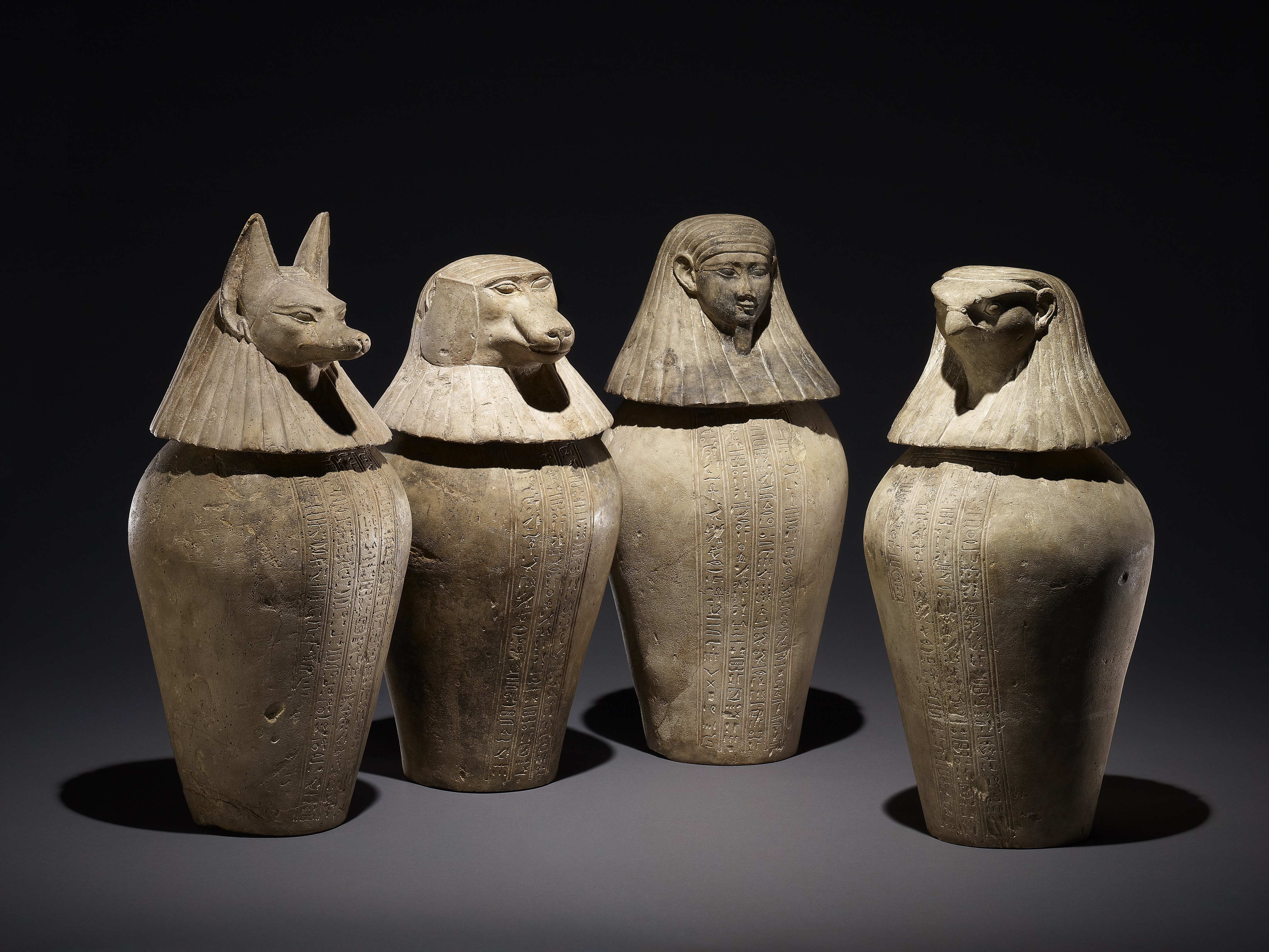 Vasos canópicos de Djedbastiufankh Hawara. E11. Caliza. Egipto, Dinastía XXX, ca. 380-343 a.C. ©Trustees of the British Museum