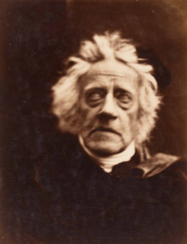 Julia Margaret Cameron. The Astronomer John Frederick William Herschel, 1867. © Collection de la Royal Photographic Society en V&A