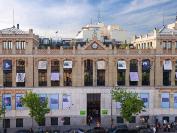 Fachada de La Casa Encendida