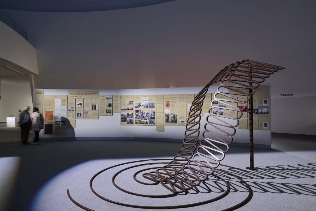 Dear Martin. (Martín Chirino en los Estados Unidos). Centro Niemeyer, Avilés. Fotografía: Carranza