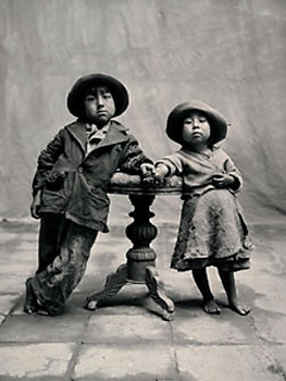 Primera gran subasta de instantáneas de Irving Penn