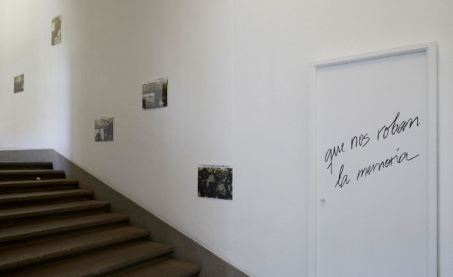 Concha Jerez. "Que nos roban la memoria". Museo Reina Sofía, 2020 (Escaleras del Edificio Sabatini)