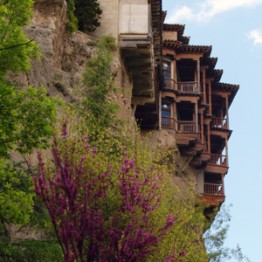 Museo de Arte Abstracto de Cuenca: medio siglo y renovación. Las casas colgadas