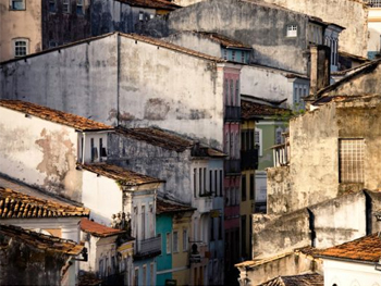 Bernie Dechant. Bloques de viviendas, Pelorinho, Salvador, Brasil, 2006