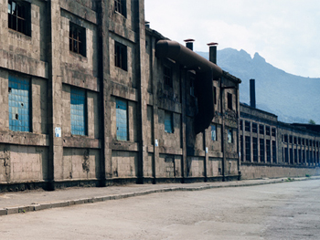 Wim Wenders. Petrol Station, Armenia, 2008 © Wim Wenders, Cortesía de Wenders Images