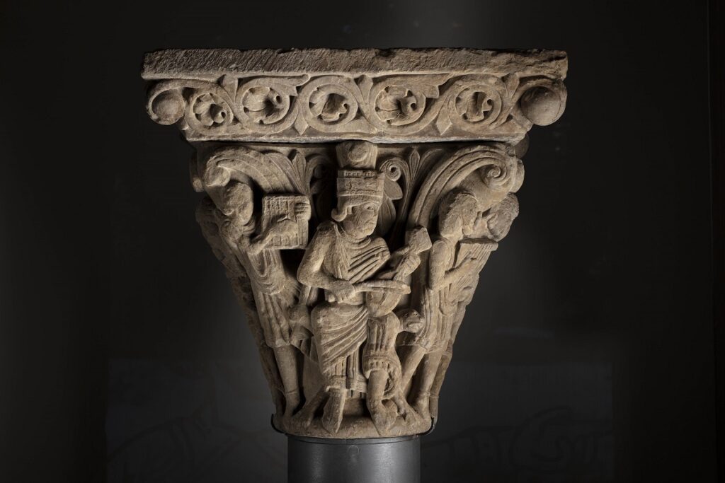 Maestro de Jaca. Capitel del Rey David y los músicos, finales del siglo XI. Fotografía: Javier Broto