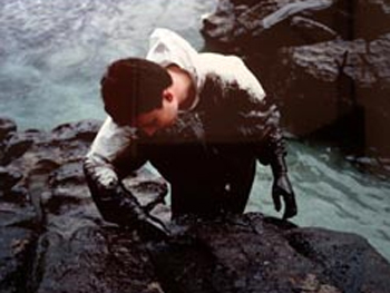 Allan Sekula. Volunteer on the edge (Islas Cíes, 12/20/02)