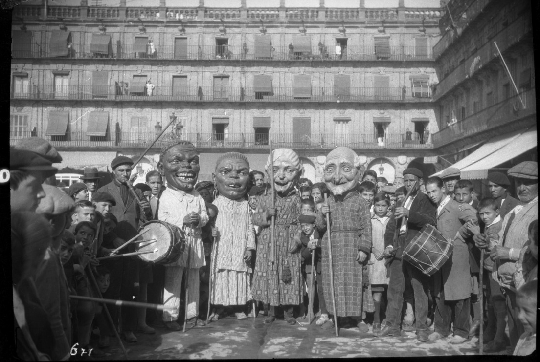 Cándido Ansede. las gigantillas salmantinas, 1928. Tatane Ruiz Ansede, en depósito en la Filmoteca de Castilla y León