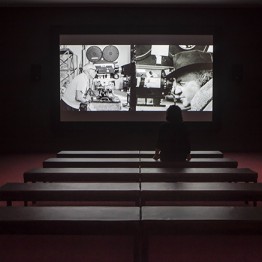 Sala de cine creada especialmente para esta exposición © Museo Picasso Málaga