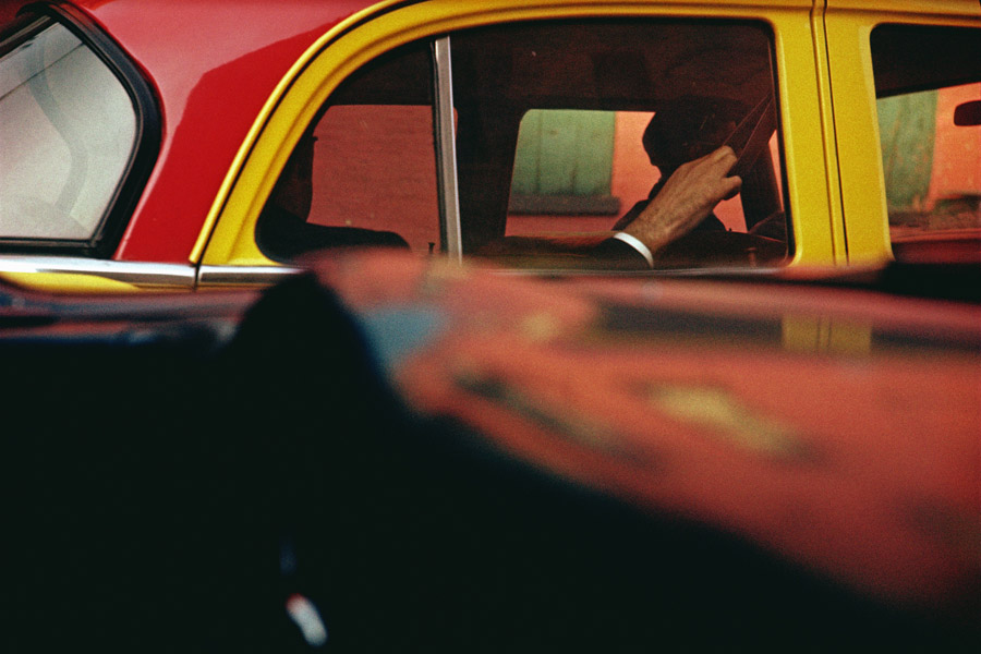 Saul Leiter. Taxi, ca. 1957. © Saul Leiter. Cortesía de Howard Greenberg Gallery, New York