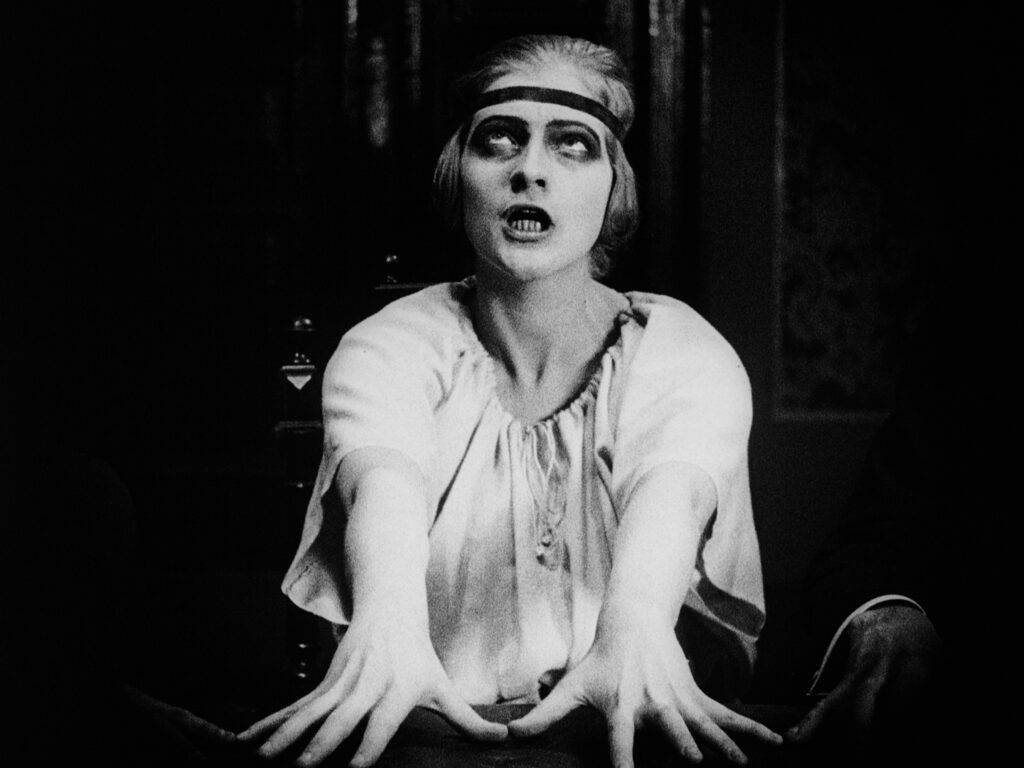 Fotograma de Dr. Mabuse: El gran jugador, 1922. Dirigida por Fritz Lang. Guion de Thea von Harbou. © Fundación Friedrich Wilhelm Murnau, Wiesbaden