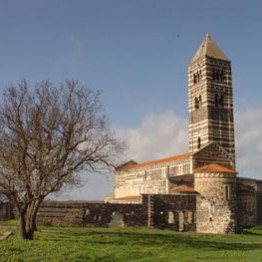 Basílica de la Santísima Trinidad de Saccargia (Italia)