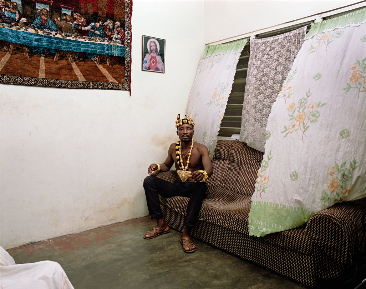 Deana Lawson. Chief, 2019. Cortesía de Sikkema Jenkins & Co., Nueva York y David Kordansky Gallery, Los Angeles 