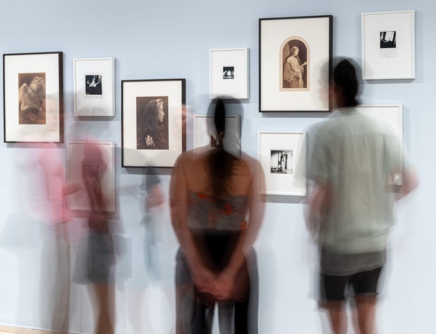 Francesca Woodman y Julia Margaret Cameron: retratos para soñar. IVAM, Valencia