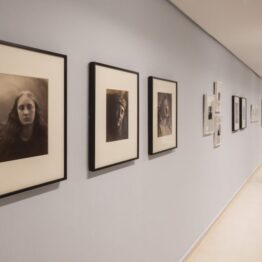 Julia Margaret Cameron y Francesca Woodman: retratos para construir realidades