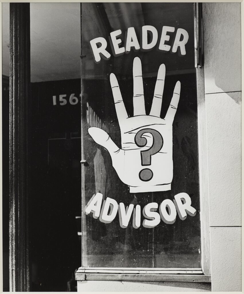 Walker Evans. Gypsy Shopfront, 1562 Third Avenue, 1962. Colección particular, San Francisco