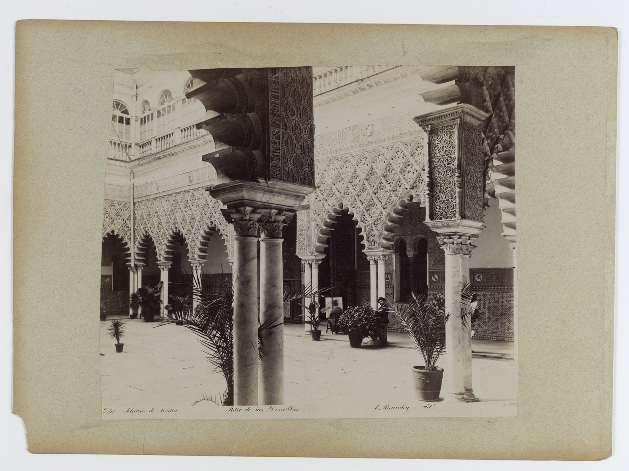 Emilio Beauchy. Un pintor en el patio de las Doncellas del Alcázar de Sevilla, hacia 1880. Museo Nacional del Prado