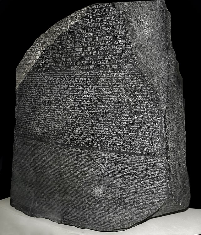 La clave de un pasado. 200 años del desciframiento de la Piedra de Rosetta. Museo Arqueológico Nacional