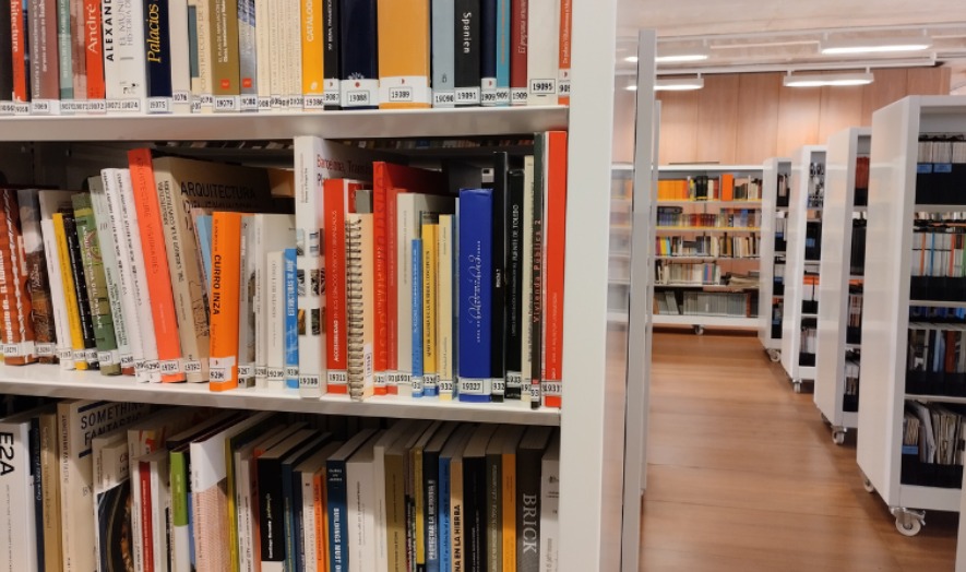 Técnico bibliotecario en el Colegio Oficial de Arquitectos de Madrid. COAM