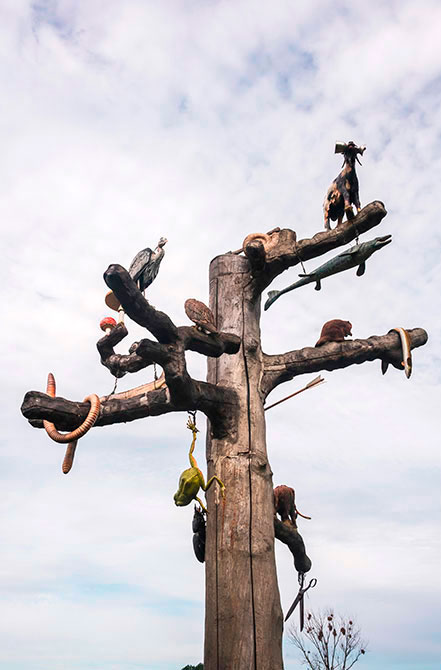 Tree of life. Mark Dion. Arte en el Mosa, Limburgo