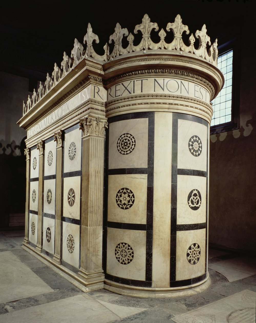 Alberti. Capilla Rucellai. Edículo del Santo Sepulcro, Florencia