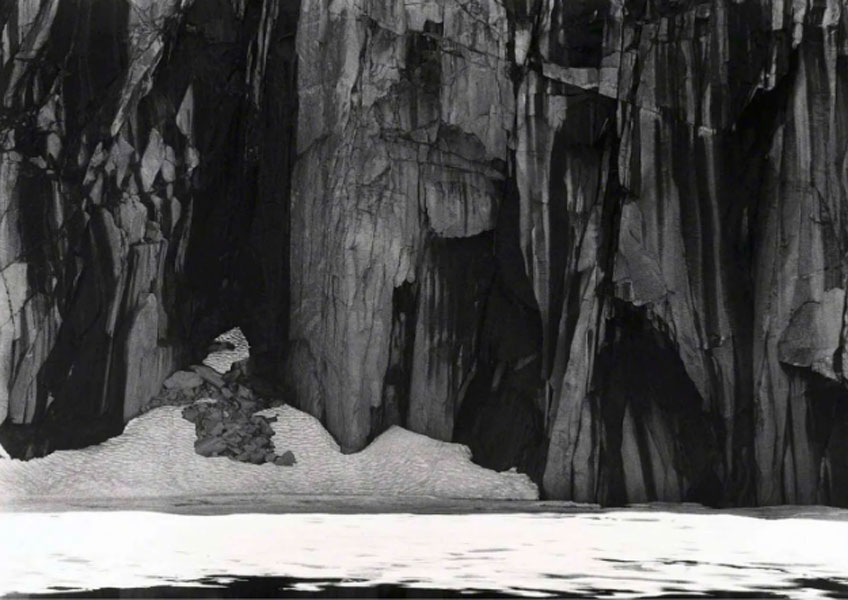 Ansel Adams. Acantilados del lago, Kaweah Gap, hacia 1932